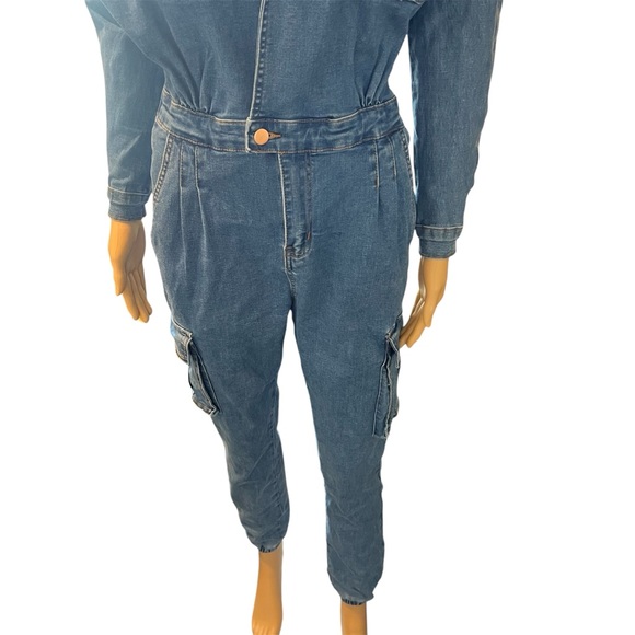 Fashion Nova Women’s Demin Jean Jumpsuit - Picture 4 of 5